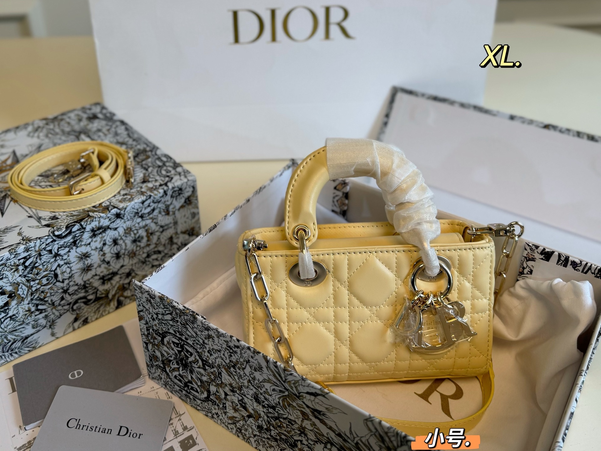 DIOR bag 82